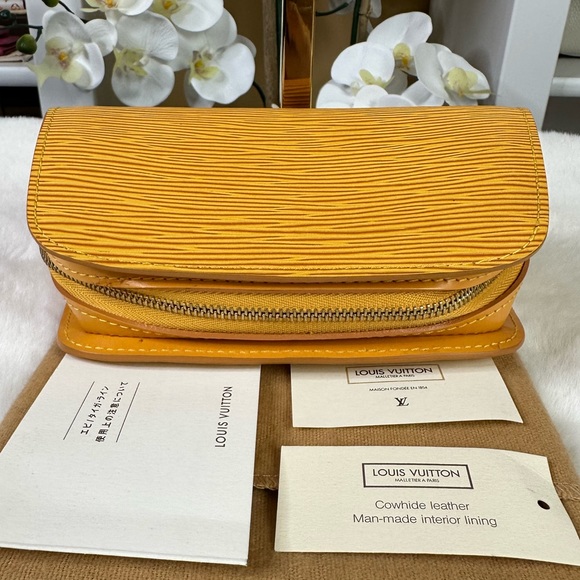 Like 🆕 Louis Vuitton Pouch Dauphine PM Epi Leather in Yellow - Preloved - Picture 5 of 16